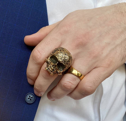 Relief Sugare Totenkopf Ring