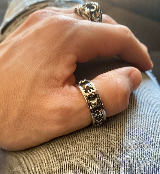 Totenkopf 3D Nieten Ring