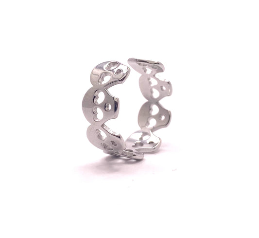 Verstellbarer Edelstahlring mit durchbrochenen Totenköpfen