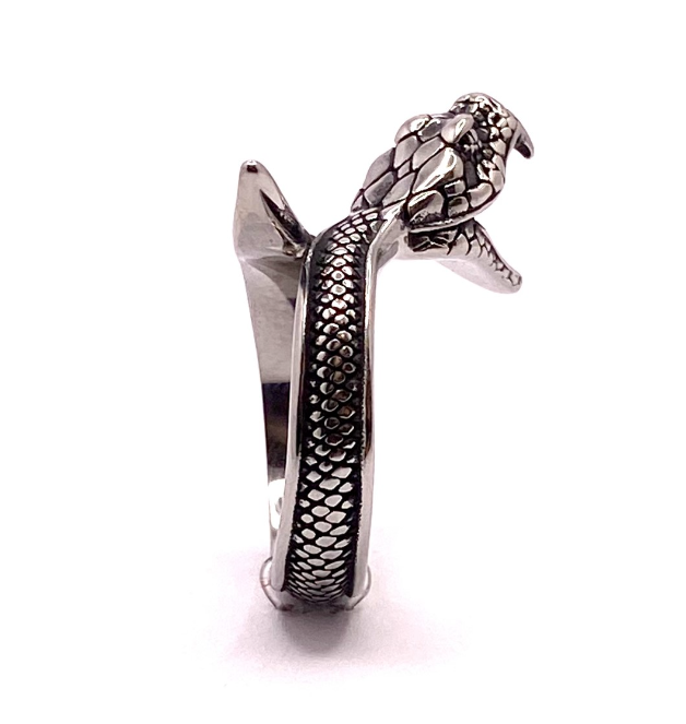 Vita Viper Schlangenbiss Ring