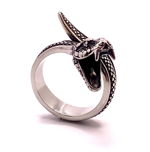 Vita Viper Schlangenbiss Ring