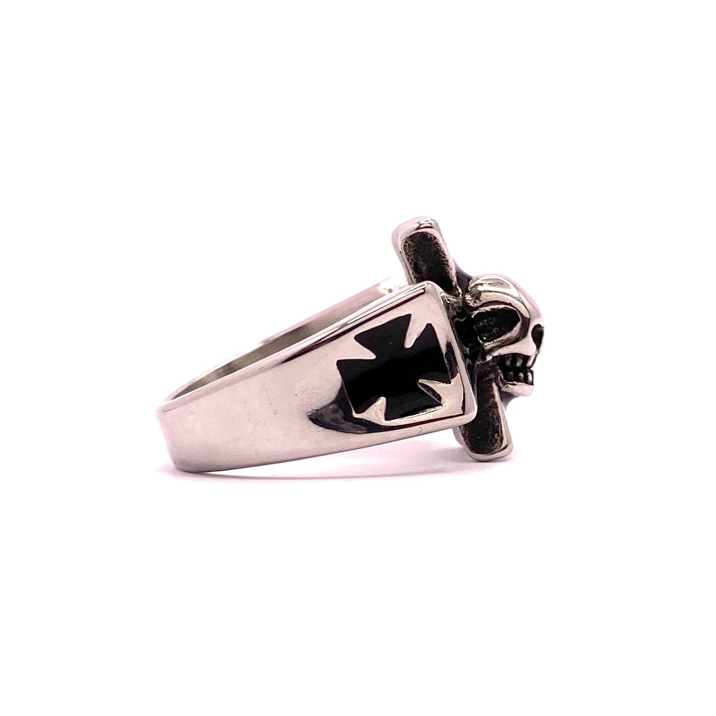 eisernes-4-kreuz-mit-totenkopf-ring-rechts