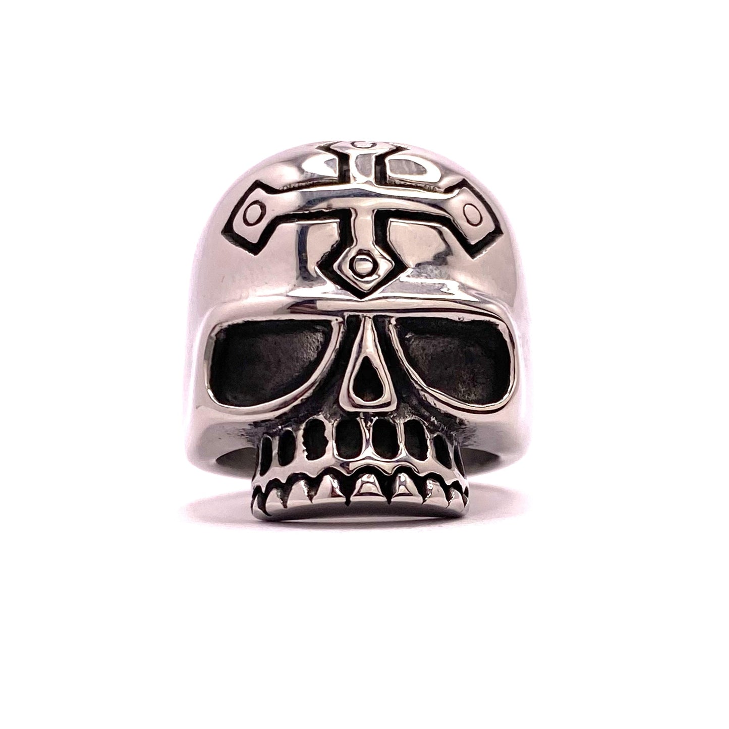 gekreuzigter-totenkopf-2-ring-edelstahl-front