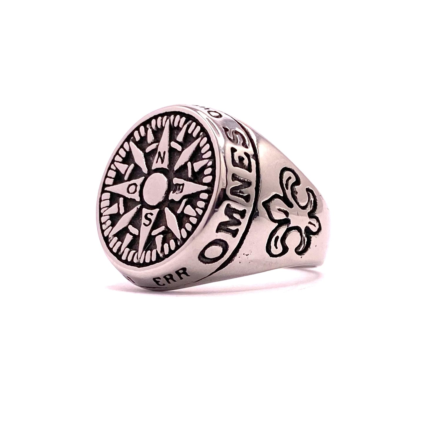 herrenring-mit-kompass-ohtli-1-halb-links