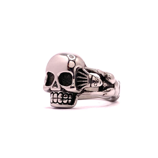 ring-1-mit-kleinem-totenkopf-halb-links