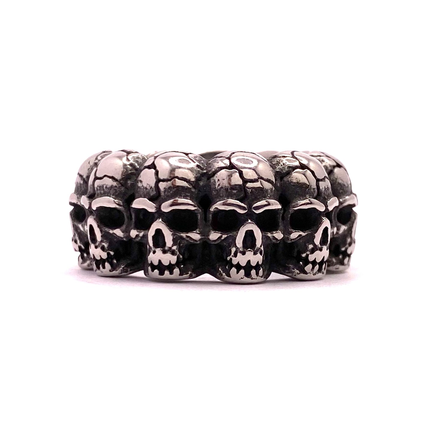 totenkoepfe-ring-aus-edelstahl-flach