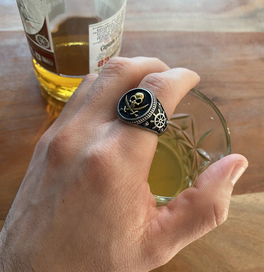 Piratenschädel Ring